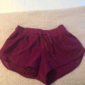 size 4 purple lulu lemon “hotty hot”